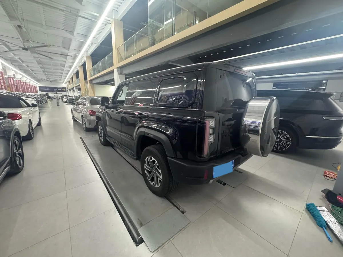 2024 Beijing BJ40 2.0T 245HP L4 8AT,autocango,china used car exporter,china ev exporter,chinese used car exporter,chinese used ev exporter