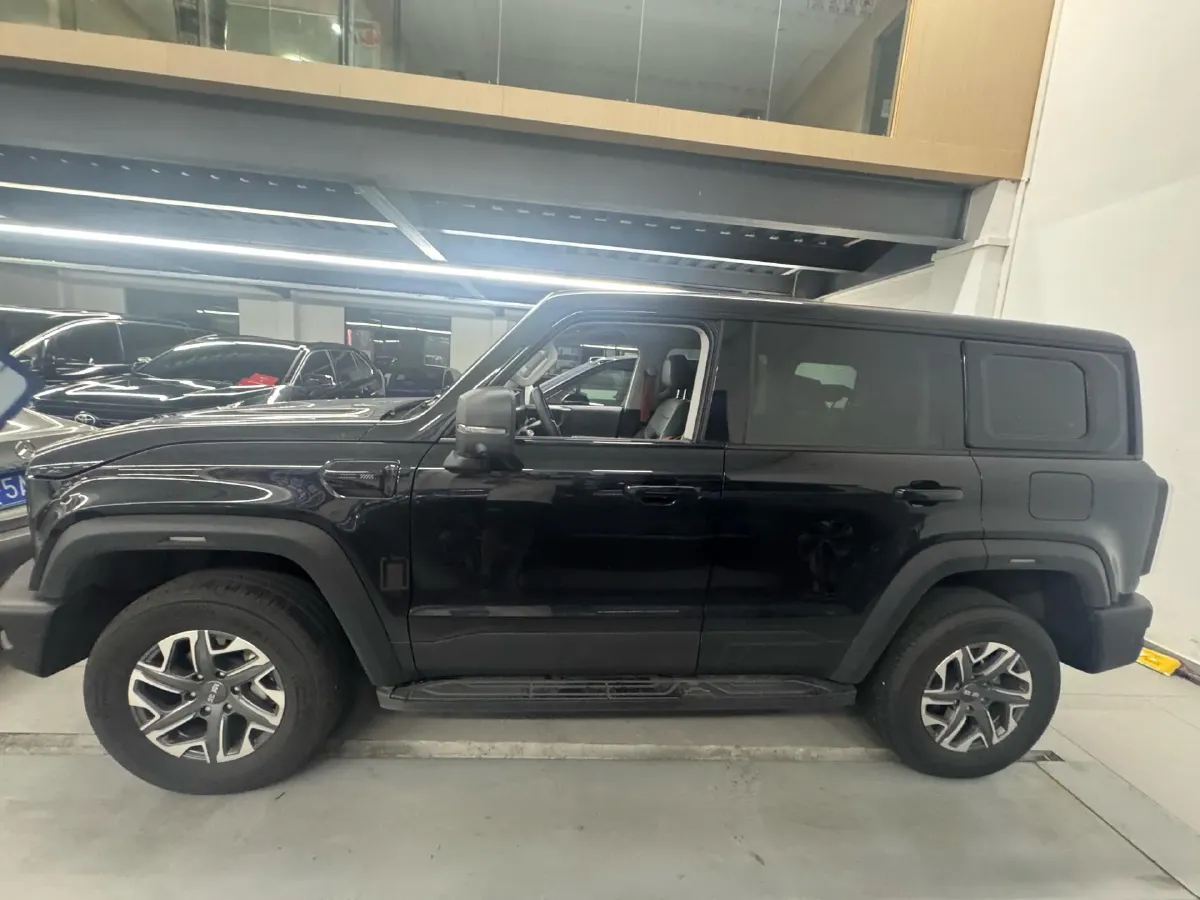 2024 Beijing BJ40 2.0T 245HP L4 8AT,autocango,china used car exporter,china ev exporter,chinese used car exporter,chinese used ev exporter