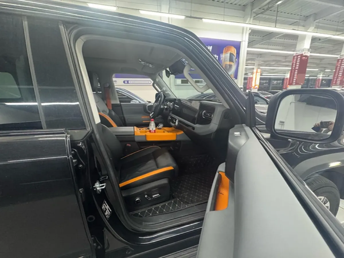 2024 Beijing BJ40 2.0T 245HP L4 8AT,autocango,china used car exporter,china ev exporter,chinese used car exporter,chinese used ev exporter