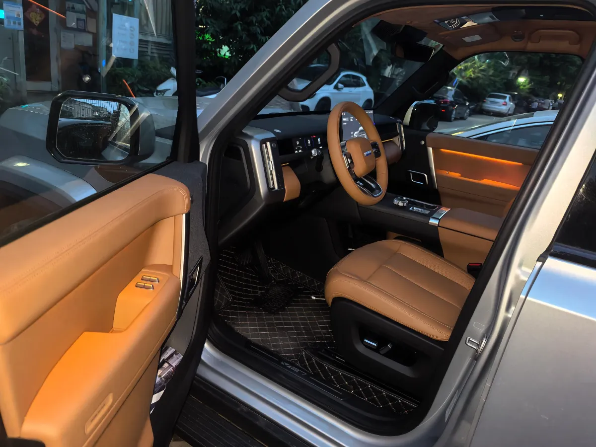 2026 Toyota Camry 2.0L 173HP L4 CVT,autocango,china used car exporter,china ev exporter,chinese used car exporter,chinese used ev exporter