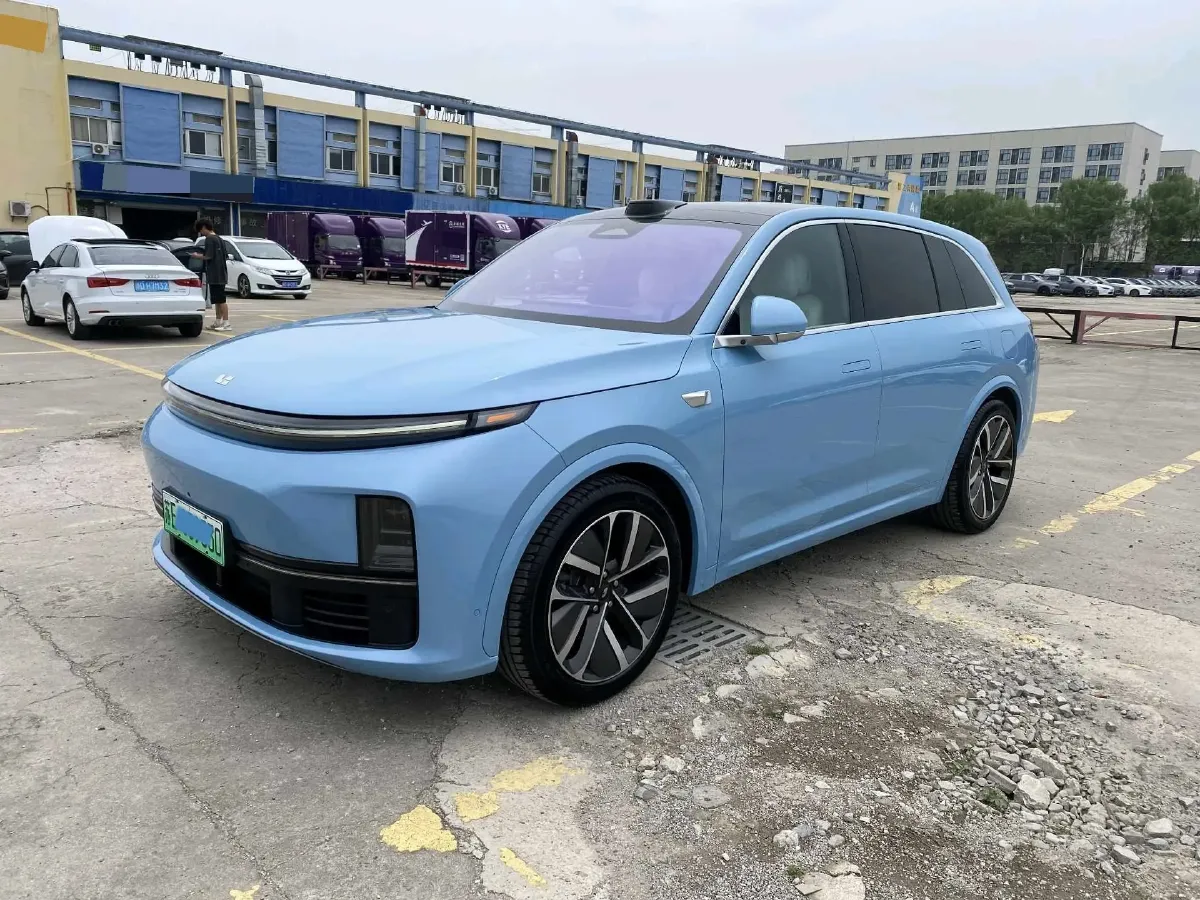 2024 Li L8 Range Extended 154HP REEV 52.3KWH,autocango,china used car exporter,china ev exporter,chinese used car exporter,chinese used ev exporter
