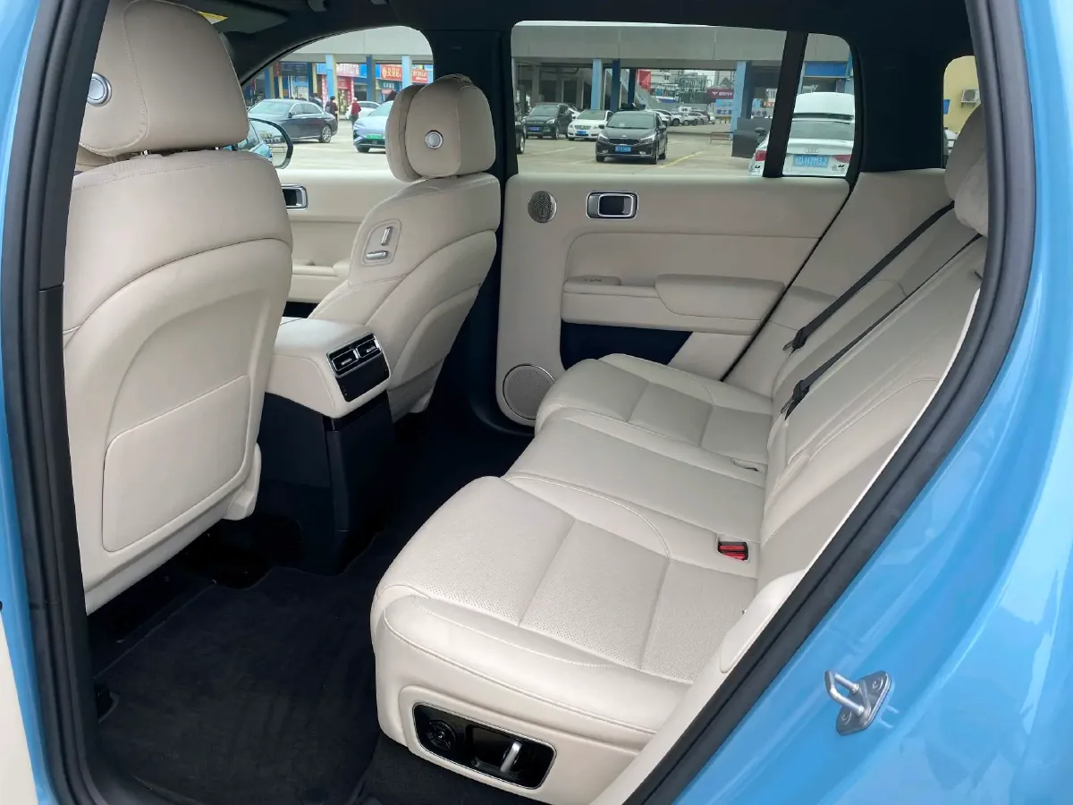 2024 Li L8 Range Extended 154HP REEV 52.3KWH,autocango,china used car exporter,china ev exporter,chinese used car exporter,chinese used ev exporter