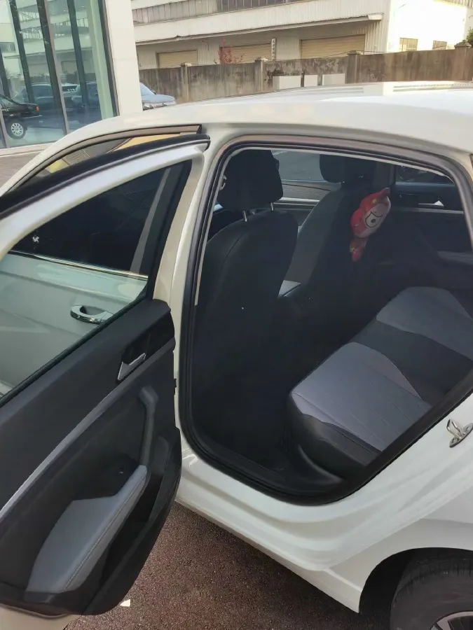 2025 Volkswagen Lavida 1.5L 110HP L4 6AT,autocango,china used car exporter,china ev exporter,chinese used car exporter,chinese used ev exporter