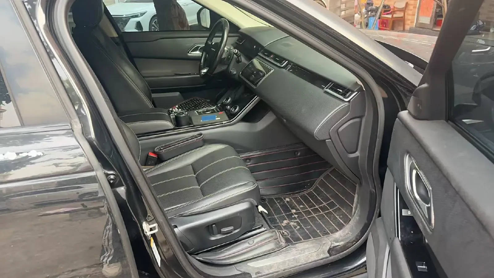 2018 Land Rover Range Rover Velar 3.0T 380HP V6 8AT,autocango,china used car exporter,china ev exporter,chinese used car exporter,chinese used ev exporter