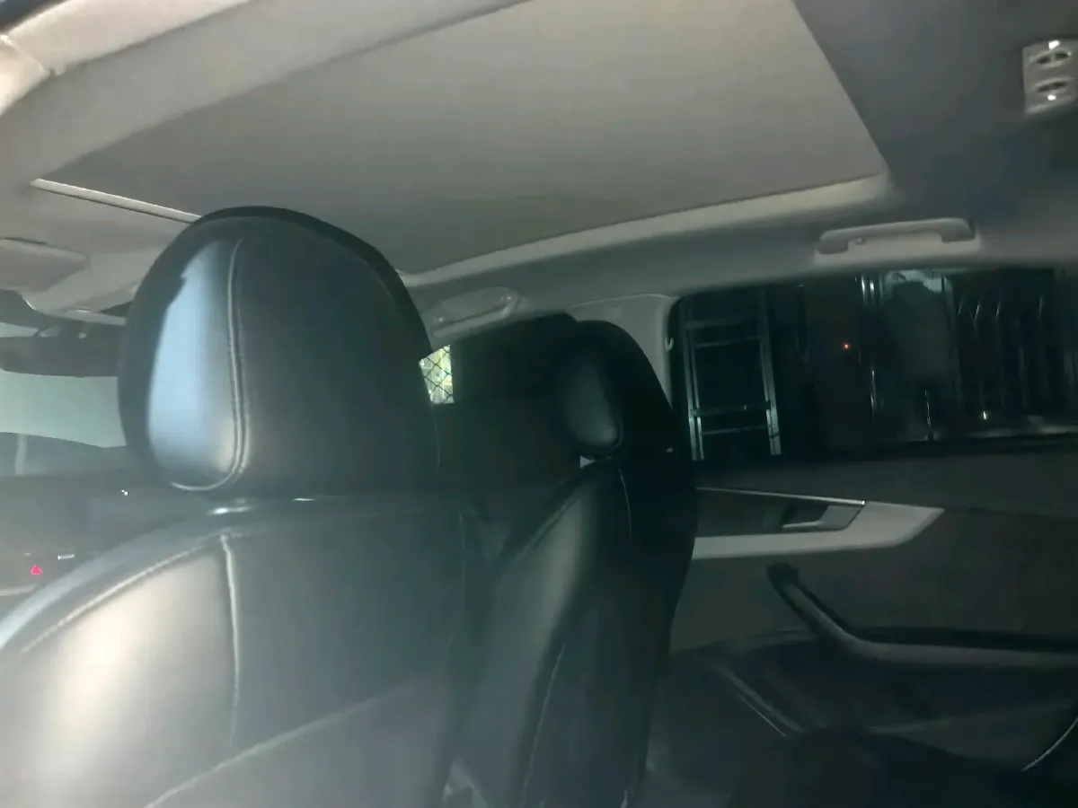 2019 Audi A4L 2.0T 190HP L4 7DCT,autocango,china used car exporter,china ev exporter,chinese used car exporter,chinese used ev exporter