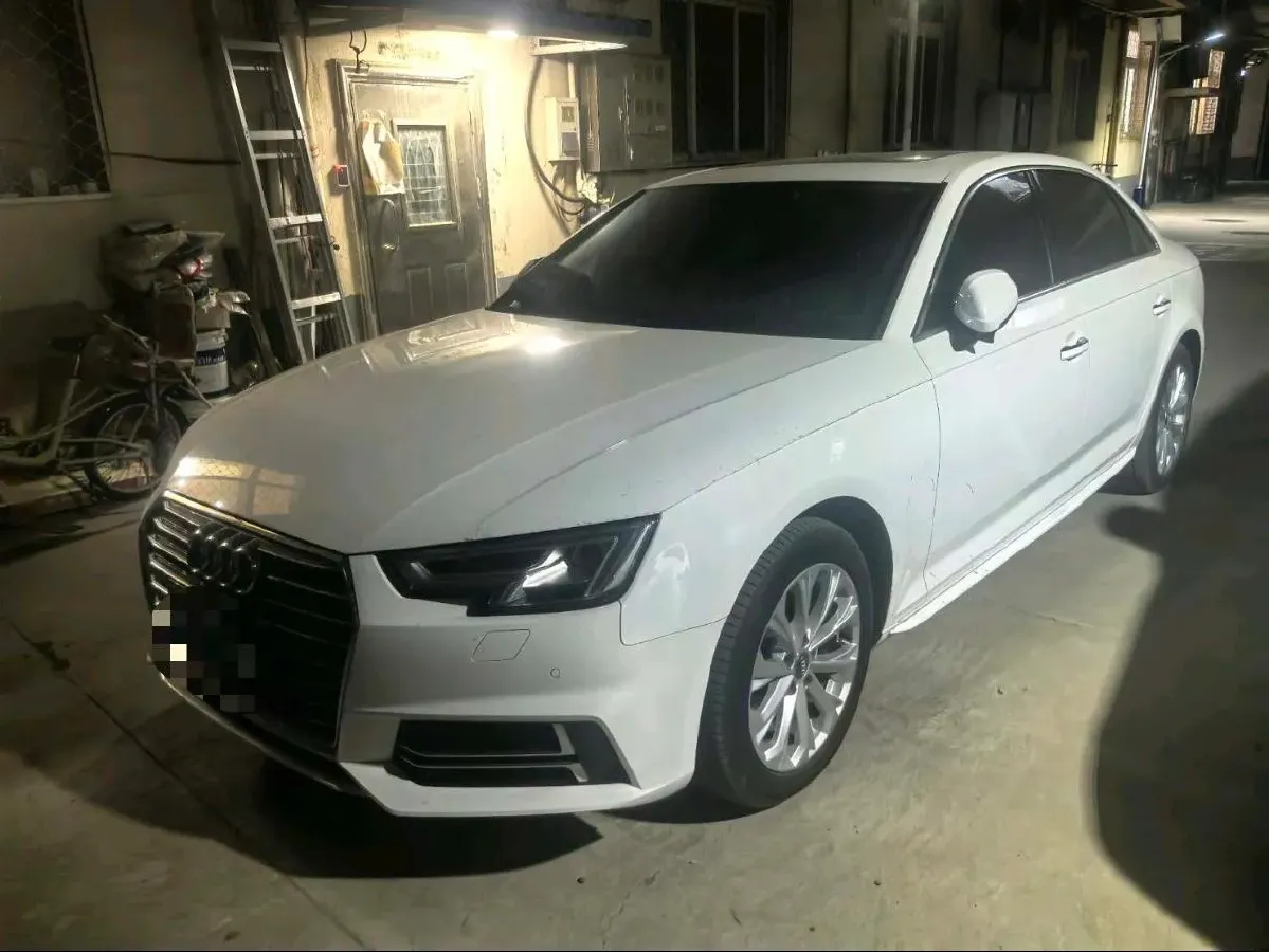 2019 Audi A4L 2.0T 190HP L4 7DCT,autocango,china used car exporter,china ev exporter,chinese used car exporter,chinese used ev exporter