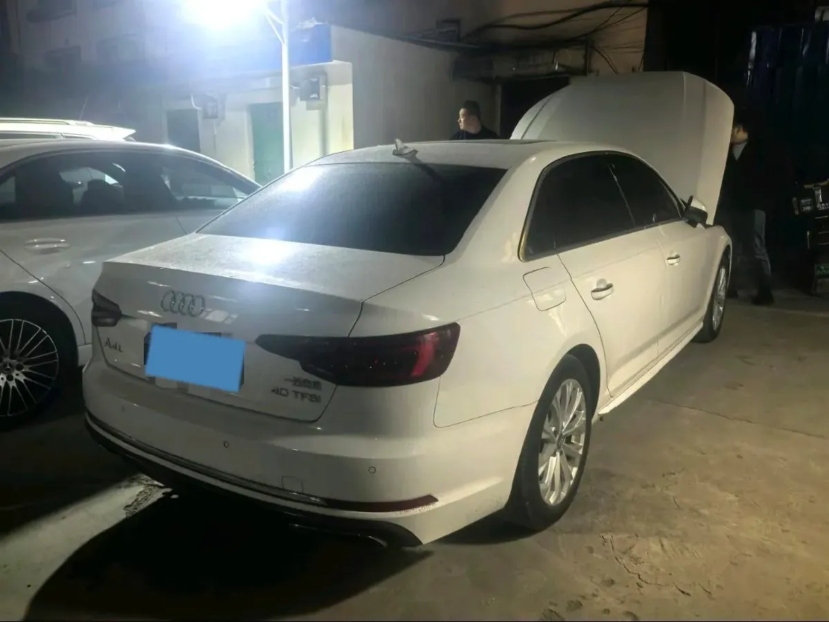 2019 Audi A4L 2.0T 190HP L4 7DCT,autocango,china used car exporter,china ev exporter,chinese used car exporter,chinese used ev exporter