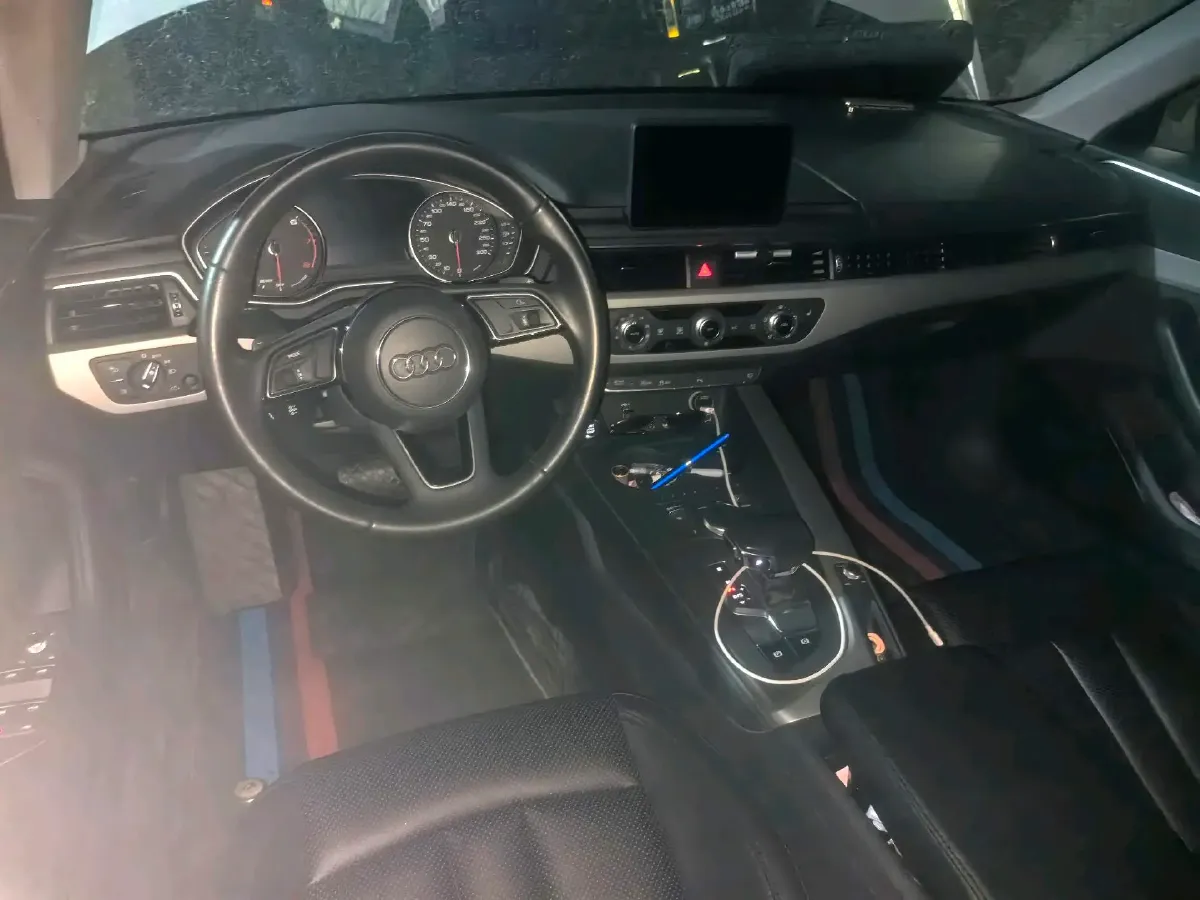 2019 Audi A4L 2.0T 190HP L4 7DCT,autocango,china used car exporter,china ev exporter,chinese used car exporter,chinese used ev exporter