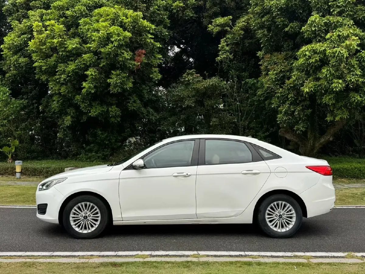 2017 Ford Escort 1.5L 113HP L4 6AT,autocango,china used car exporter,china ev exporter,chinese used car exporter,chinese used ev exporter