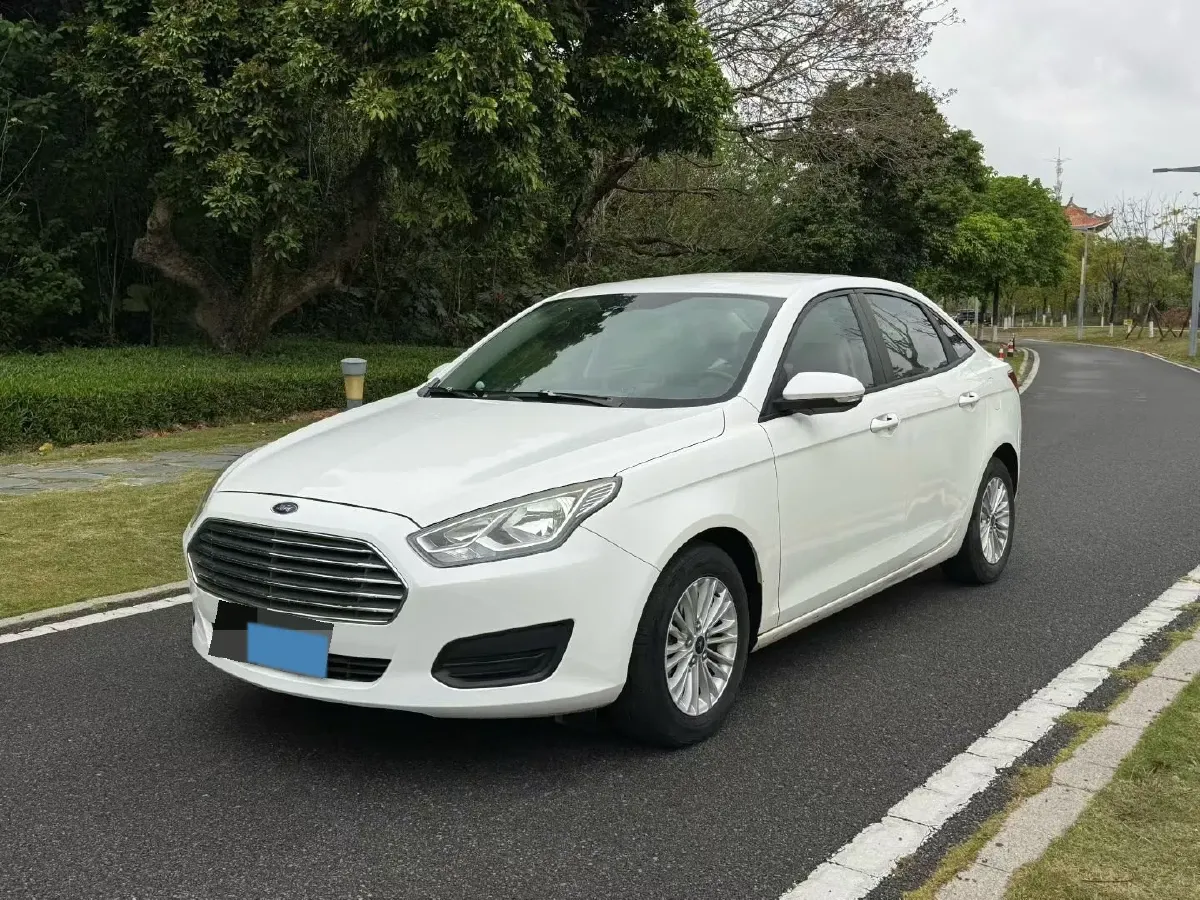 2017 Ford Escort 1.5L 113HP L4 6AT,autocango,china used car exporter,china ev exporter,chinese used car exporter,chinese used ev exporter