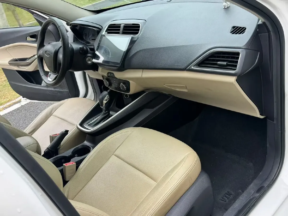 2017 Ford Escort 1.5L 113HP L4 6AT,autocango,china used car exporter,china ev exporter,chinese used car exporter,chinese used ev exporter