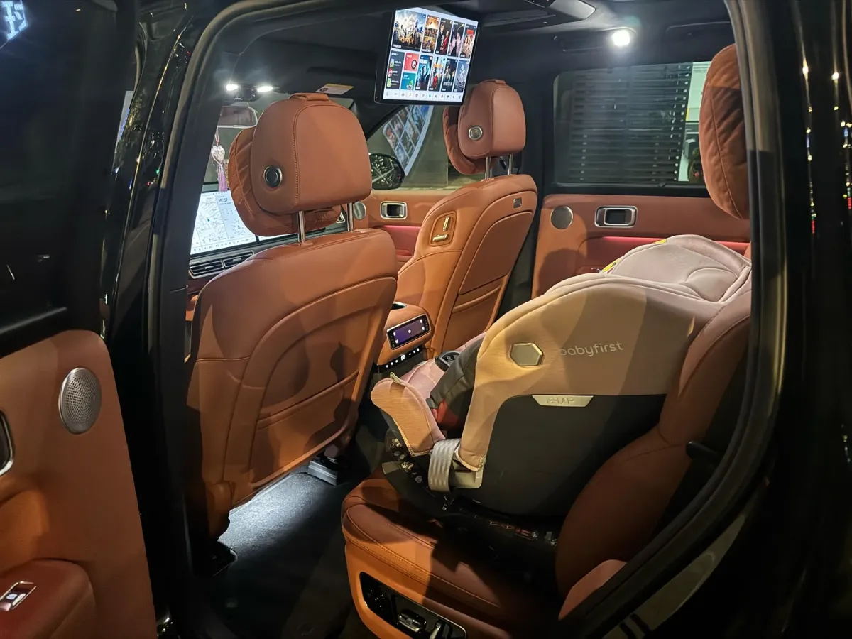 2024 Ford Bronco 2.3T 275HP L4 10AT,autocango,china used car exporter,china ev exporter,chinese used car exporter,chinese used ev exporter