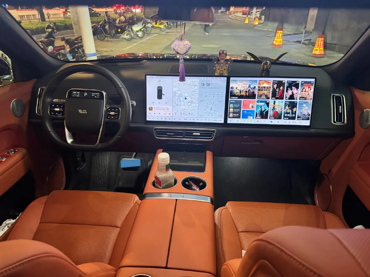 2024 Ford Bronco 2.3T 275HP L4 10AT,autocango,china used car exporter,china ev exporter,chinese used car exporter,chinese used ev exporter