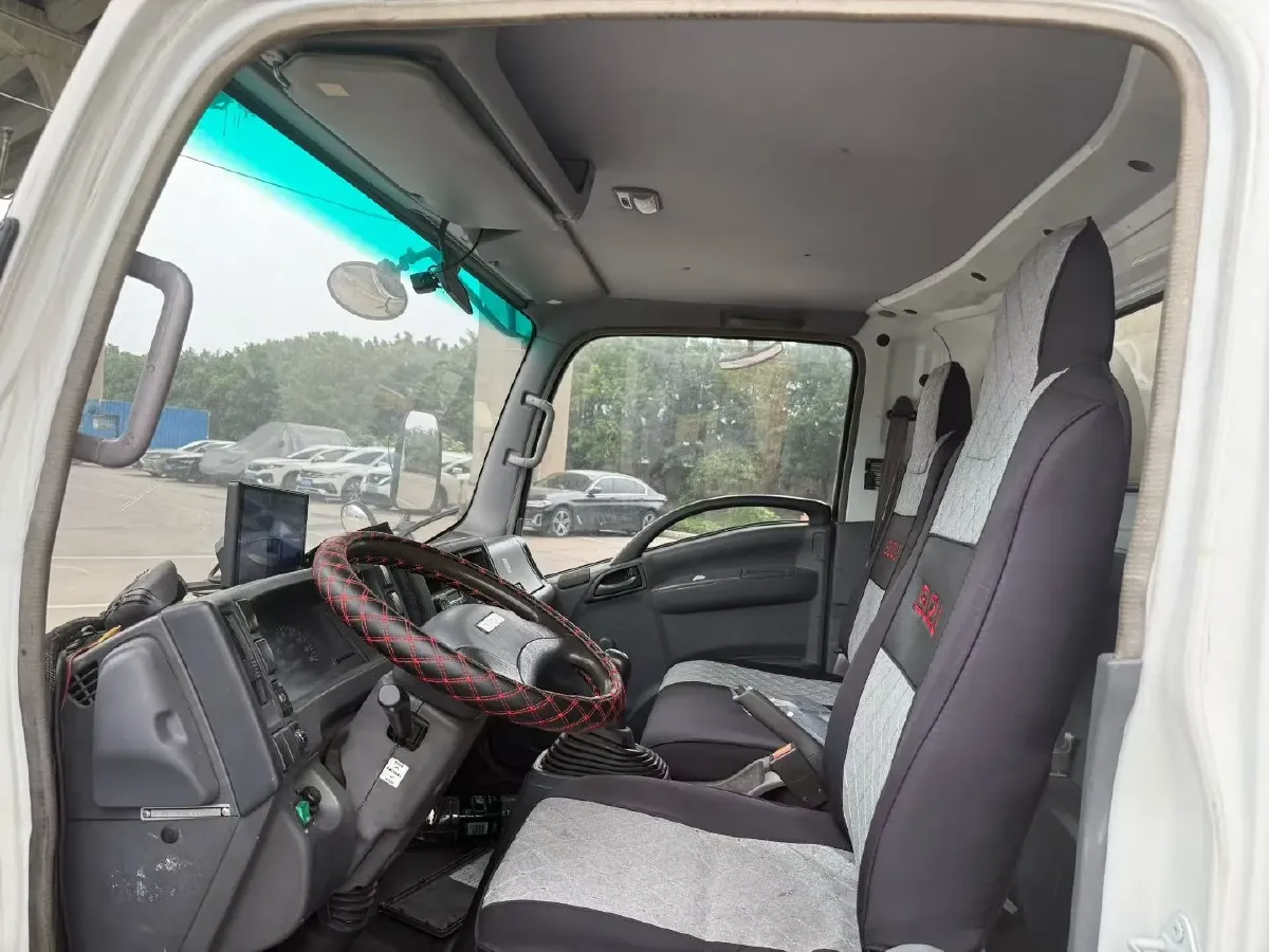 2016 Isuzu RE-MAX Jim 2.8T 109HP L4 5MT,autocango,china used car exporter,china ev exporter,chinese used car exporter,chinese used ev exporter