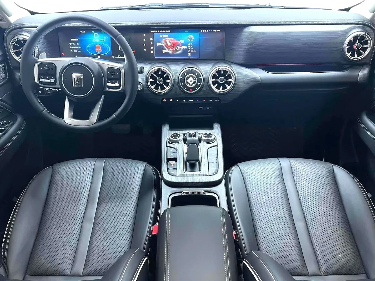 2023 Tank 300 2.0T 227HP L4 8AT,autocango,china used car exporter,china ev exporter,chinese used car exporter,chinese used ev exporter