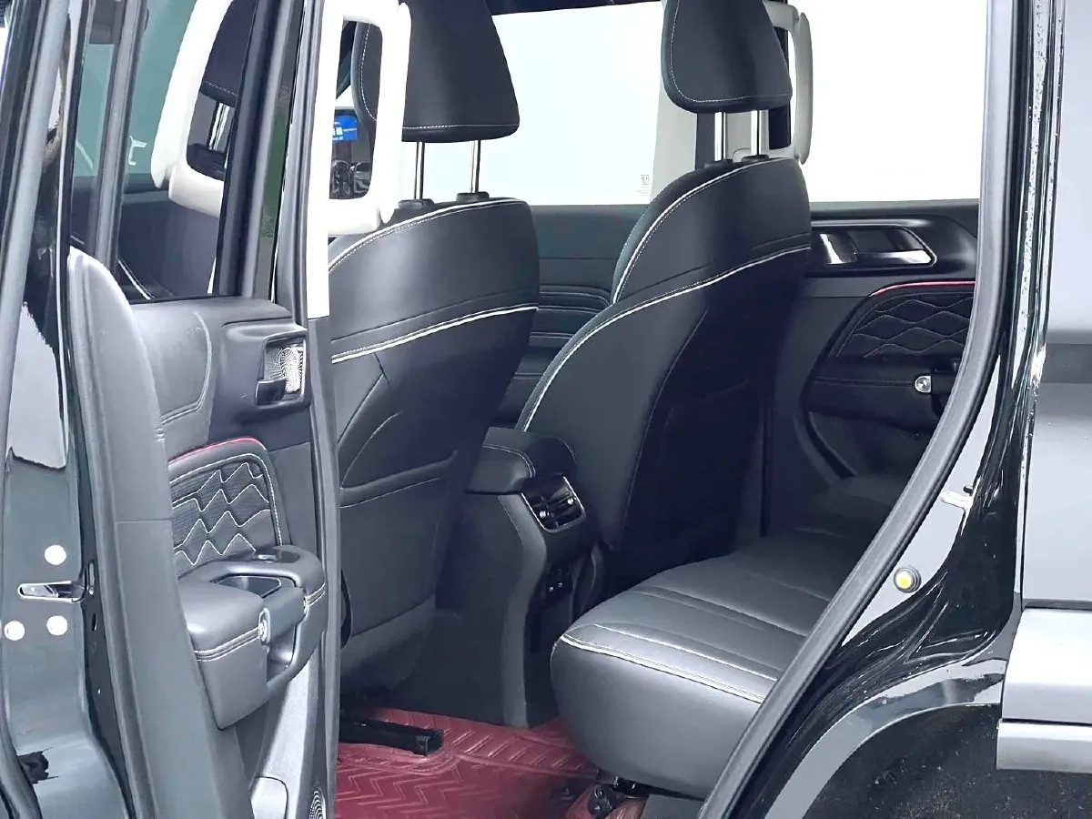 2023 Tank 300 2.0T 227HP L4 8AT,autocango,china used car exporter,china ev exporter,chinese used car exporter,chinese used ev exporter