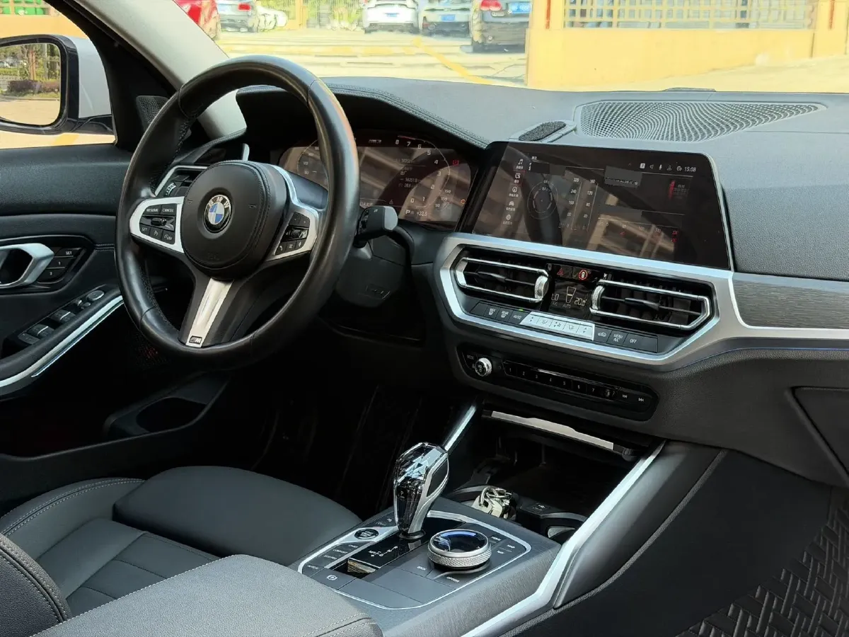 2021 BMW 3 Series 2.0T 184HP L4 8AT,autocango,china used car exporter,china ev exporter,chinese used car exporter,chinese used ev exporter