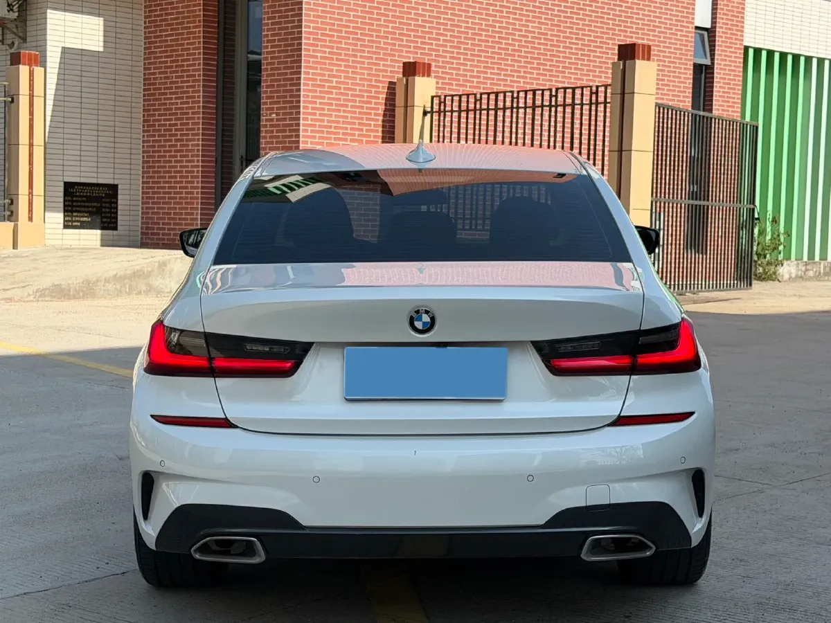 2021 BMW 3 Series 2.0T 184HP L4 8AT,autocango,china used car exporter,china ev exporter,chinese used car exporter,chinese used ev exporter