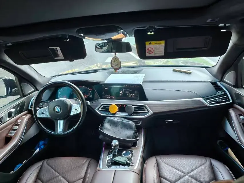 2022 BMW X5 3.0T 333HP L6 8AT,autocango,china used car exporter,china ev exporter,chinese used car exporter,chinese used ev exporter