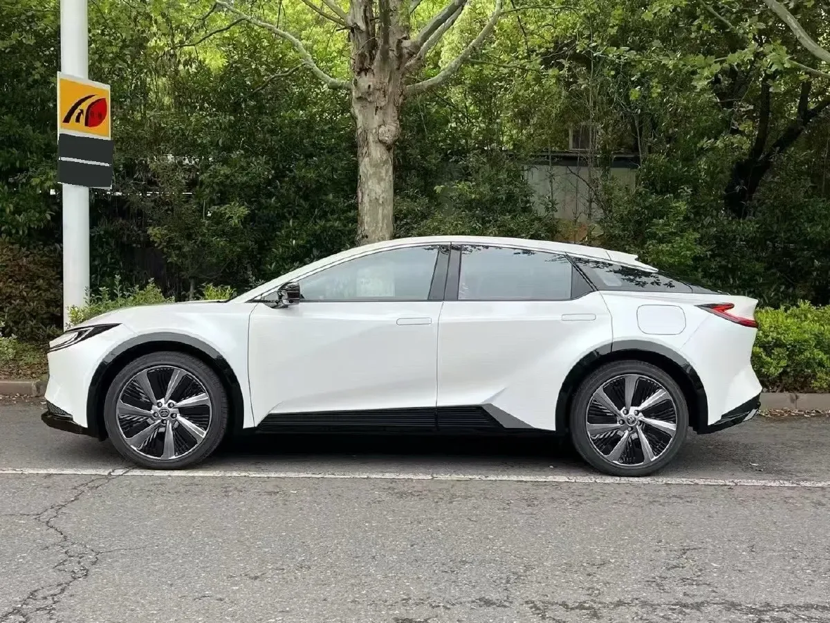 2025 Toyota bZ5 BEV,autocango,china used car exporter,china ev exporter,chinese used car exporter,chinese used ev exporter