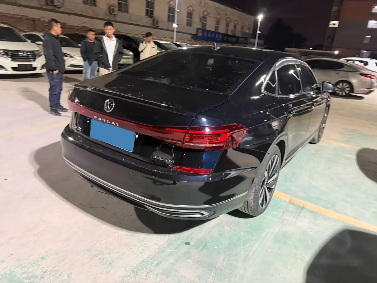 2023 Volkswagen Passat 2.0T 186HP L4 7DCT,autocango,china used car exporter,china ev exporter,chinese used car exporter,chinese used ev exporter