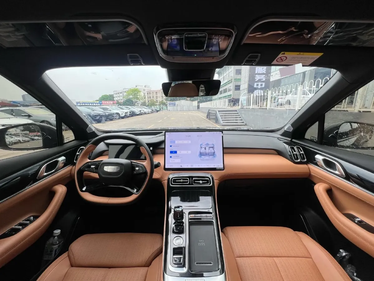 2025 Geely StarRay 1.5T 181HP L4 7DCT,autocango,china used car exporter,china ev exporter,chinese used car exporter,chinese used ev exporter