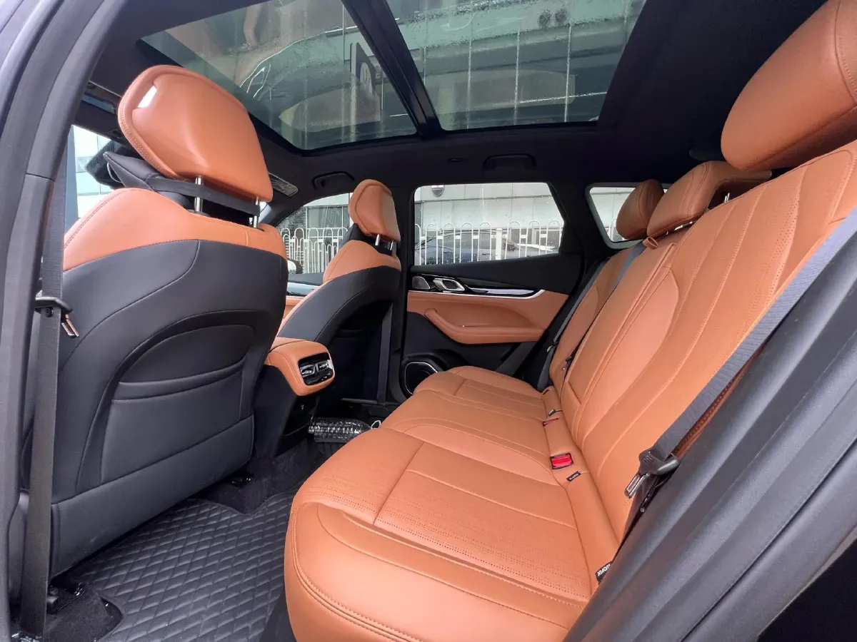 2025 Geely StarRay 1.5T 181HP L4 7DCT,autocango,china used car exporter,china ev exporter,chinese used car exporter,chinese used ev exporter