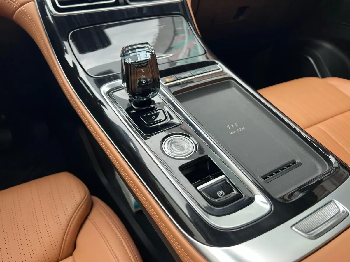 2025 Geely StarRay 1.5T 181HP L4 7DCT,autocango,china used car exporter,china ev exporter,chinese used car exporter,chinese used ev exporter