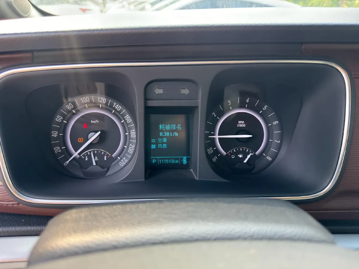 2018 Buick GL8 2.0T 260HP L4 6AT,autocango,china used car exporter,china ev exporter,chinese used car exporter,chinese used ev exporter