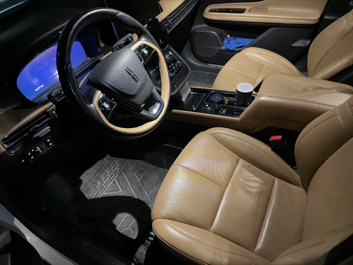 2022 Lincoln Corsair 2.0T 245HP L4 8AT,autocango,china used car exporter,china ev exporter,chinese used car exporter,chinese used ev exporter