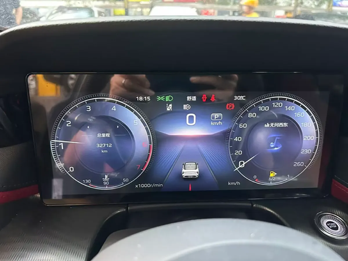 2024 HongQi H6 2.0T 252HP L4 8AT,autocango,china used car exporter,china ev exporter,chinese used car exporter,chinese used ev exporter