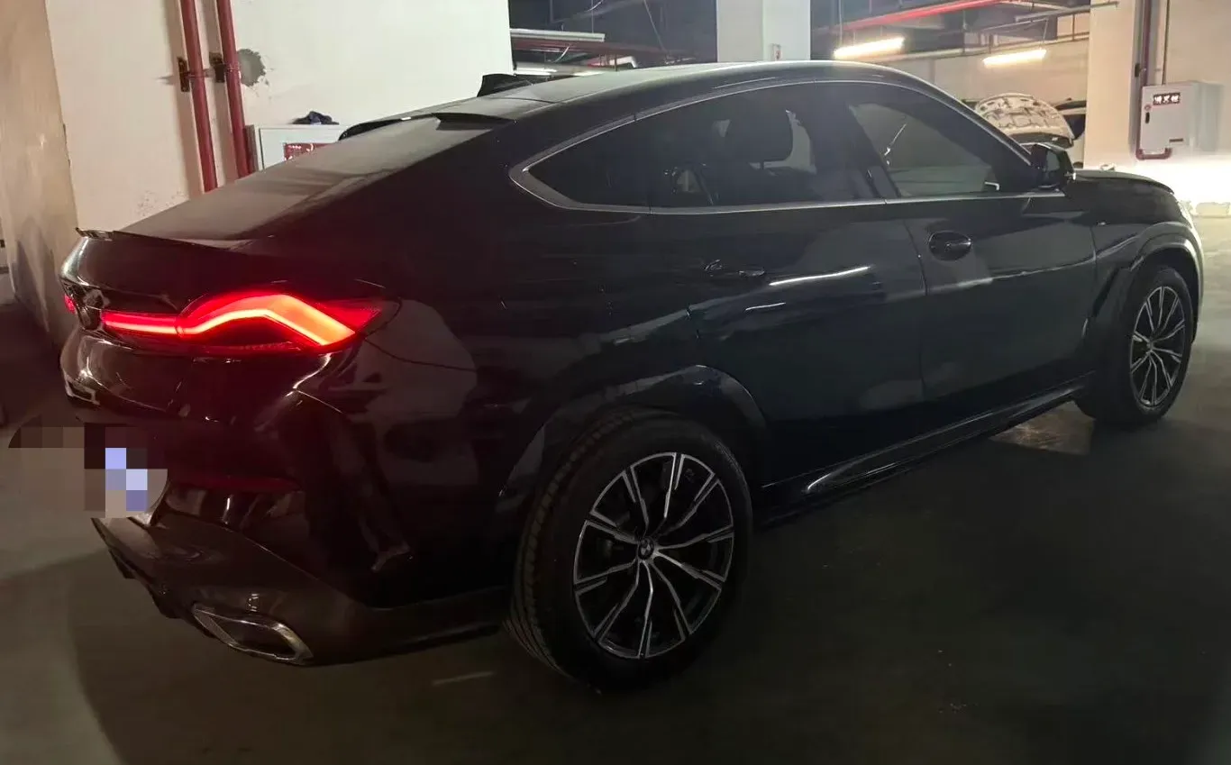 2021 BMW X6 3.0T 340HP L6 8AT,autocango,china used car exporter,china ev exporter,chinese used car exporter,chinese used ev exporter