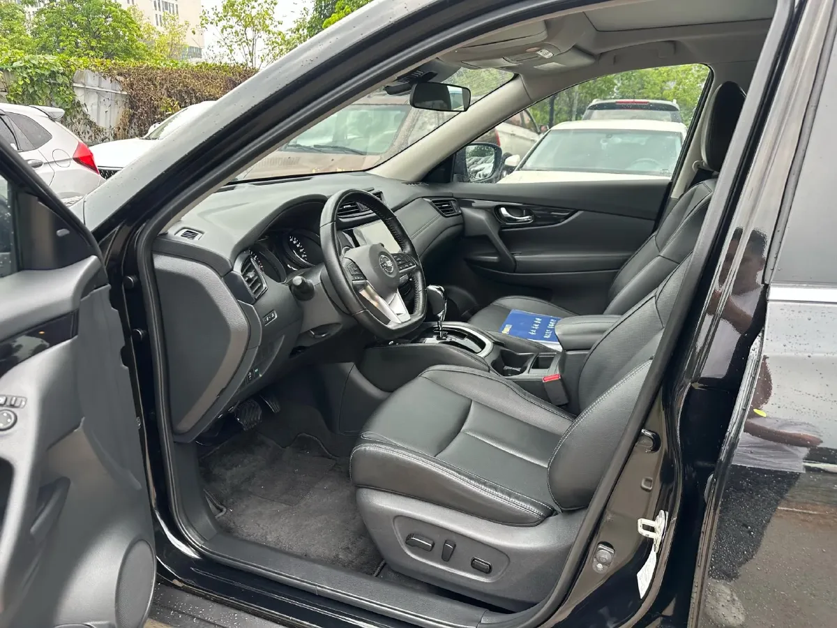 2021 Nissan X-Trail 2.0L 151HP L4 CVT,autocango,china used car exporter,china ev exporter,chinese used car exporter,chinese used ev exporter