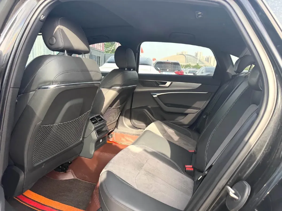 2020 Audi A6L 2.0T 190HP L4 7DCT,autocango,china used car exporter,china ev exporter,chinese used car exporter,chinese used ev exporter