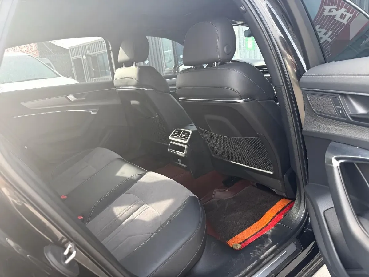 2020 Audi A6L 2.0T 190HP L4 7DCT,autocango,china used car exporter,china ev exporter,chinese used car exporter,chinese used ev exporter