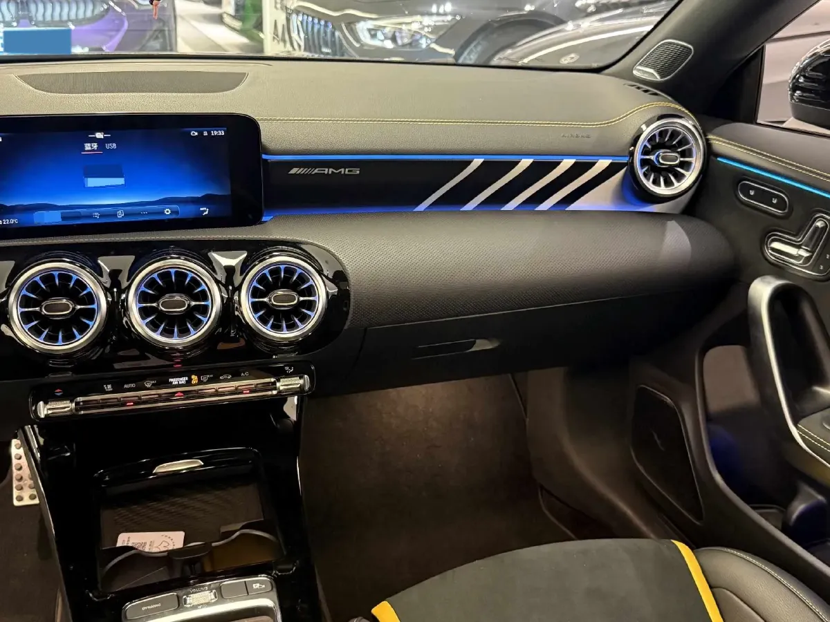 2024 Mercedes-Benz CLA AMG 2.0T 421HP L4 8DCT,autocango,china used car exporter,china ev exporter,chinese used car exporter,chinese used ev exporter