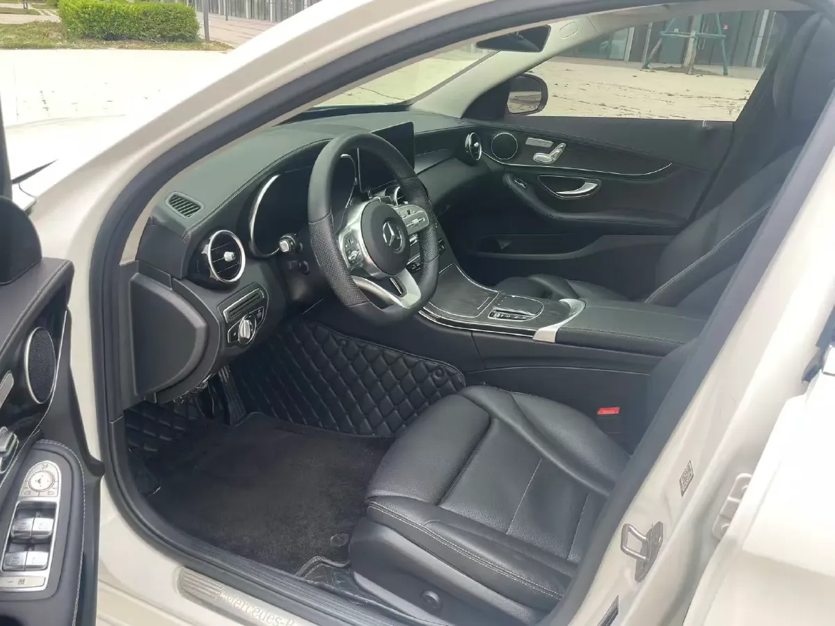 2020 Mercedes-Benz C Class 1.5T 184HP L4 9AT,autocango,china used car exporter,china ev exporter,chinese used car exporter,chinese used ev exporter
