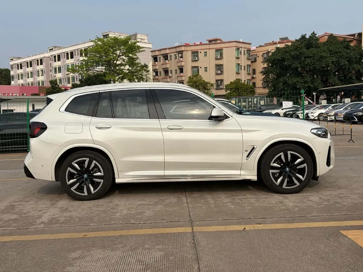 2022 BMW iX3 BEV 80KWH,autocango,china used car exporter,china ev exporter,chinese used car exporter,chinese used ev exporter