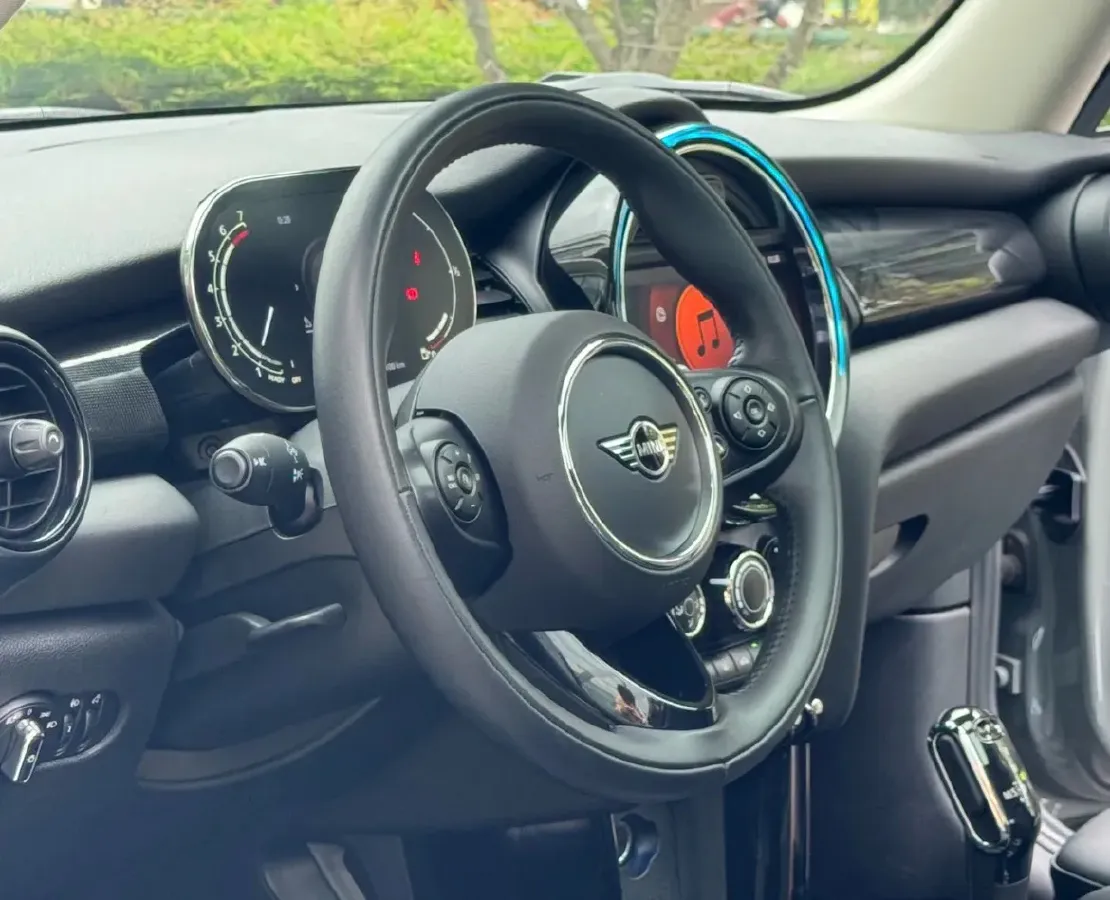 2021 MINI MINI 1.5T 136HP L3 7DCT,autocango,china used car exporter,china ev exporter,chinese used car exporter,chinese used ev exporter