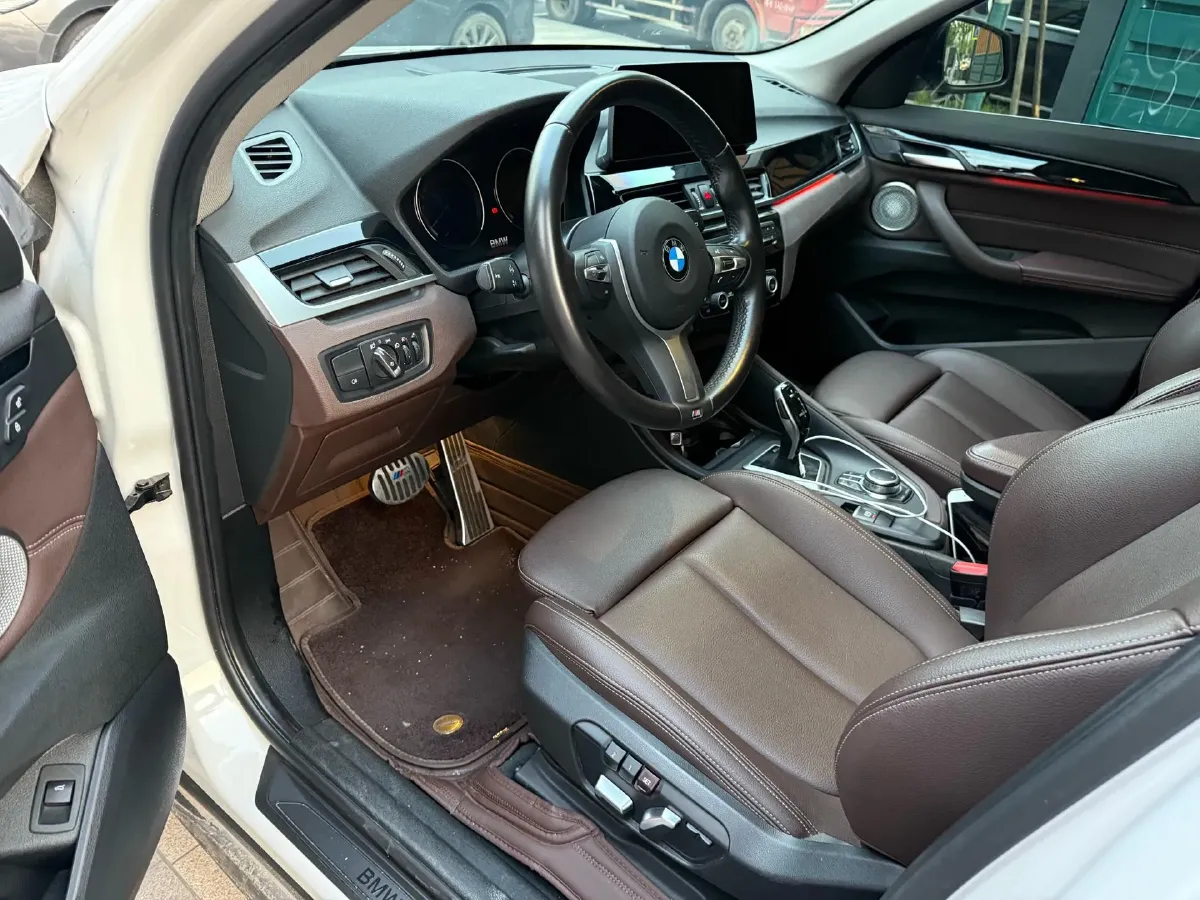 2022 BMW X1 2.0T 192HP L4 7DCT,autocango,china used car exporter,china ev exporter,chinese used car exporter,chinese used ev exporter