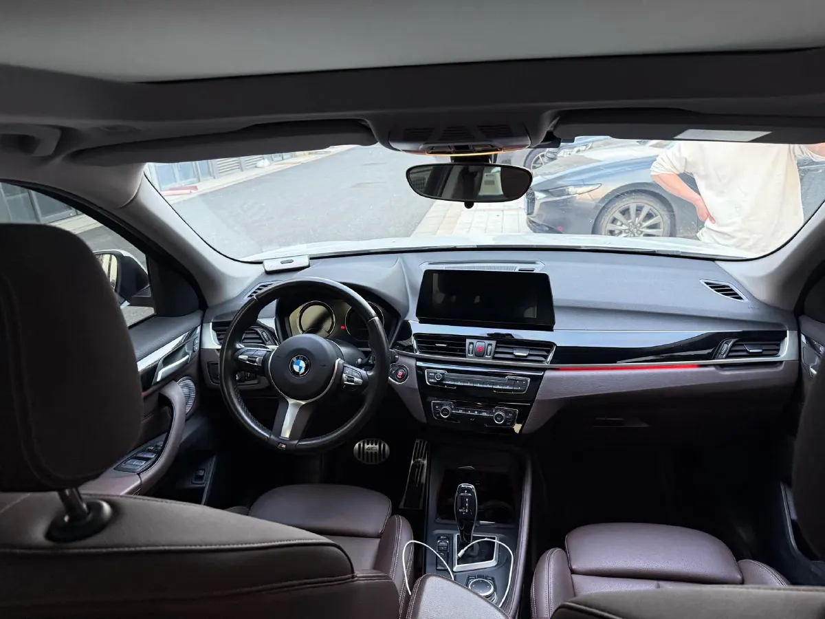 2022 BMW X1 2.0T 192HP L4 7DCT,autocango,china used car exporter,china ev exporter,chinese used car exporter,chinese used ev exporter