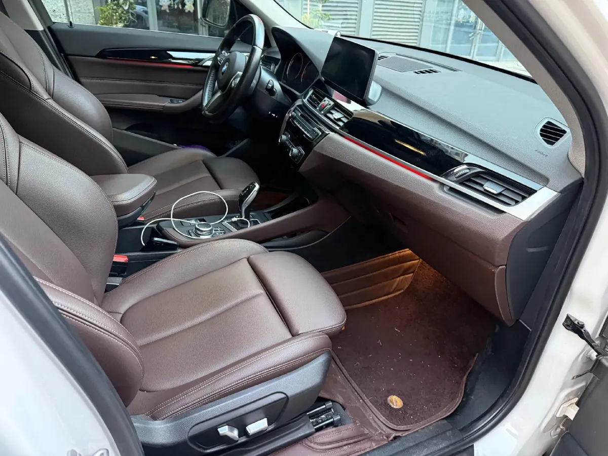 2022 BMW X1 2.0T 192HP L4 7DCT,autocango,china used car exporter,china ev exporter,chinese used car exporter,chinese used ev exporter