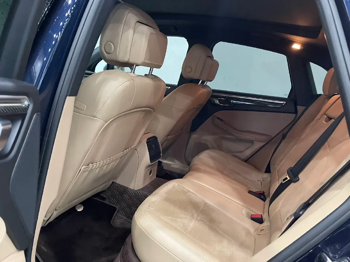 2018 Porsche Macan 2.0T 252HP L4 7DCT,autocango,china used car exporter,china ev exporter,chinese used car exporter,chinese used ev exporter