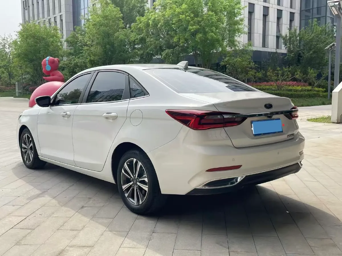 2021 Ford Escort 1.5L 122HP L3 6AT,autocango,china used car exporter,china ev exporter,chinese used car exporter,chinese used ev exporter