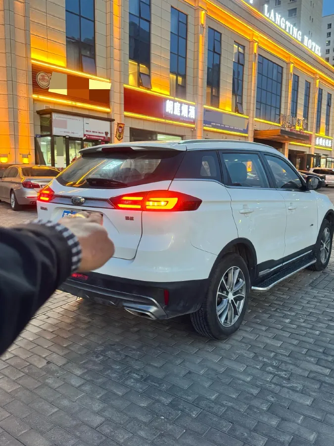 2018 Geely Azkarra 1.8T 184HP L4 6AT,autocango,china used car exporter,china ev exporter,chinese used car exporter,chinese used ev exporter