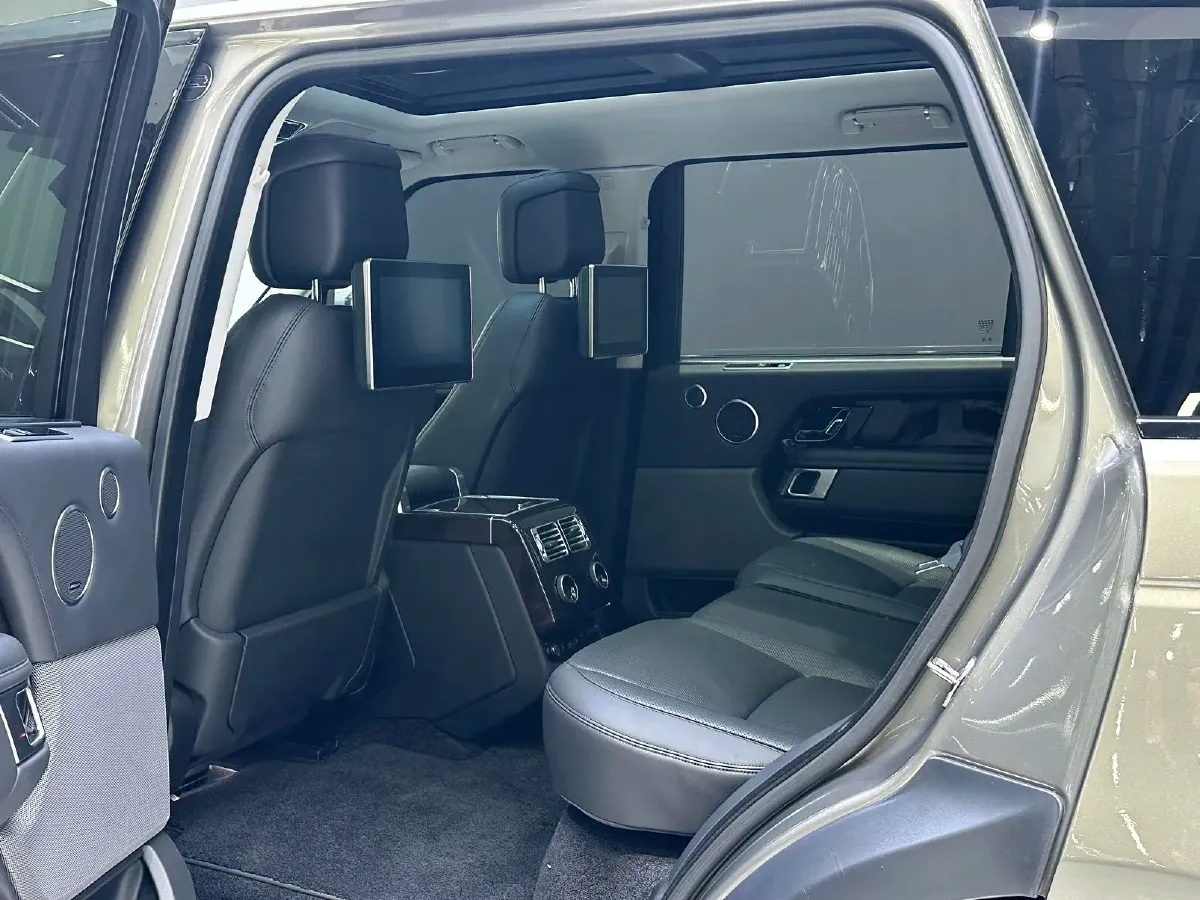 2020 Land Rover Range Rover 3.0T 400HP L6 8AT,autocango,china used car exporter,china ev exporter,chinese used car exporter,chinese used ev exporter