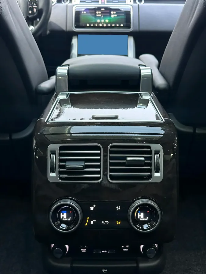 2020 Land Rover Range Rover 3.0T 400HP L6 8AT,autocango,china used car exporter,china ev exporter,chinese used car exporter,chinese used ev exporter