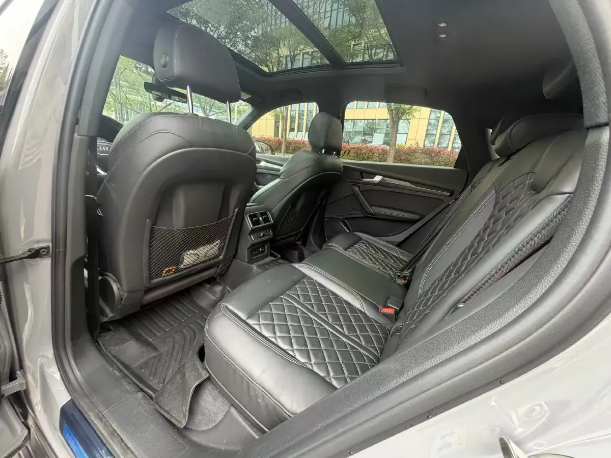 2021 Audi Q5L Sportback 2.0T 190HP L4 7DCT,autocango,china used car exporter,china ev exporter,chinese used car exporter,chinese used ev exporter