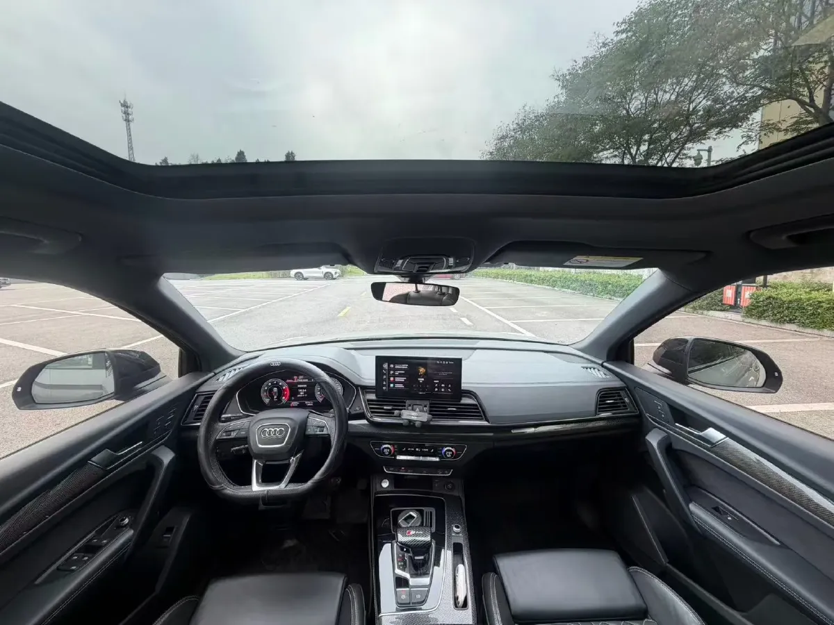 2021 Audi Q5L Sportback 2.0T 190HP L4 7DCT,autocango,china used car exporter,china ev exporter,chinese used car exporter,chinese used ev exporter