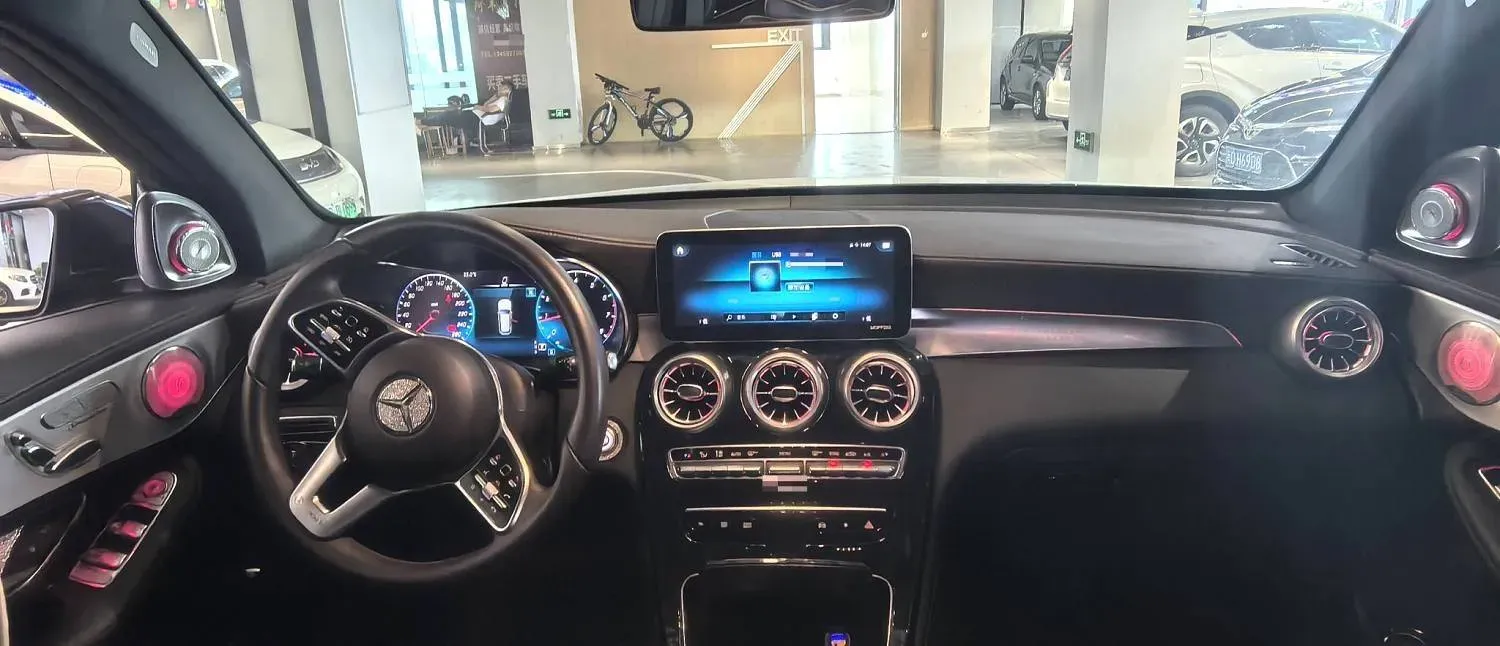 2021 Mercedes-Benz GLC Class 2.0T 197HP L4 9AT,autocango,china used car exporter,china ev exporter,chinese used car exporter,chinese used ev exporter